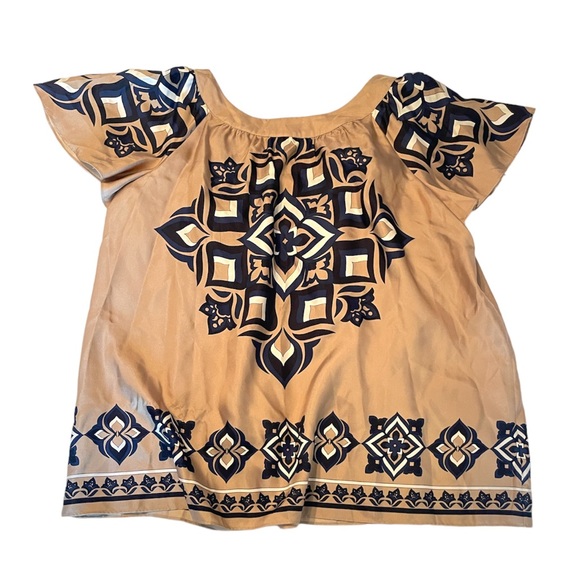 MICHAEL Michael Kors Size 1X Beige Blue Short Sleeve Blouse 100% Silk - Picture 3 of 10